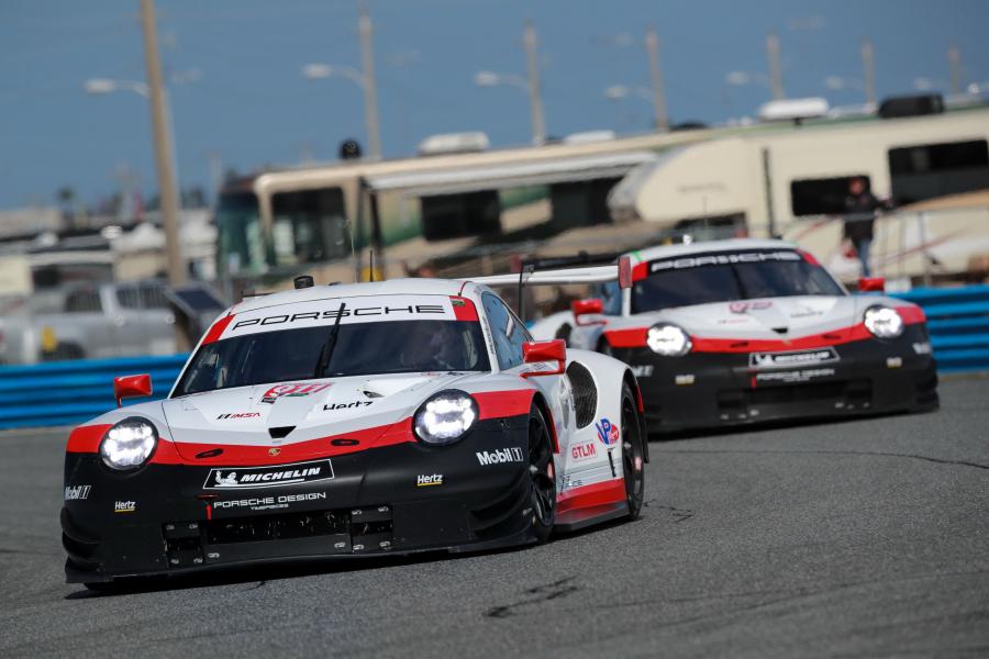 Porsche 911 RSR (991) 2017 года  (фото 37 из 39)